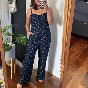Abercrombie And Fitch floral Wide leg jumpsuit. Size m